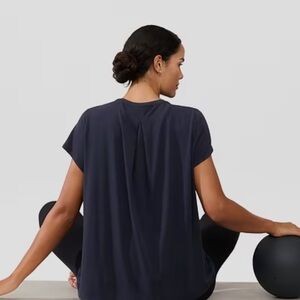 NWT Athleta XL Tall With Ease T Shirt in deep navy